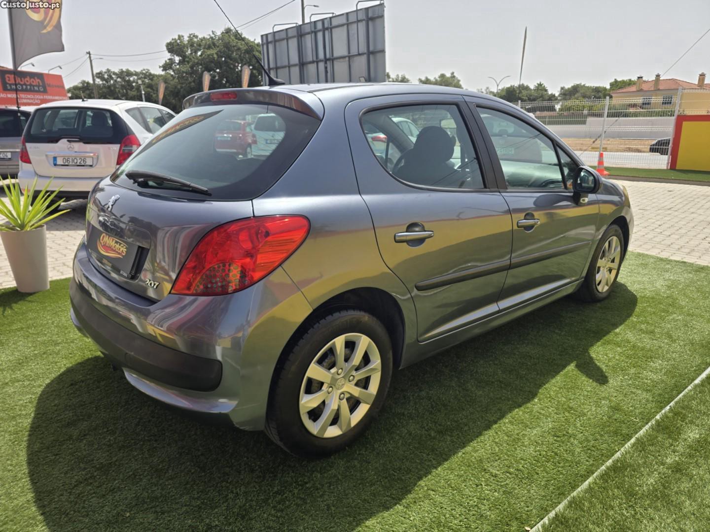 Peugeot 207 1.4 16V Trendy — fotografia 15