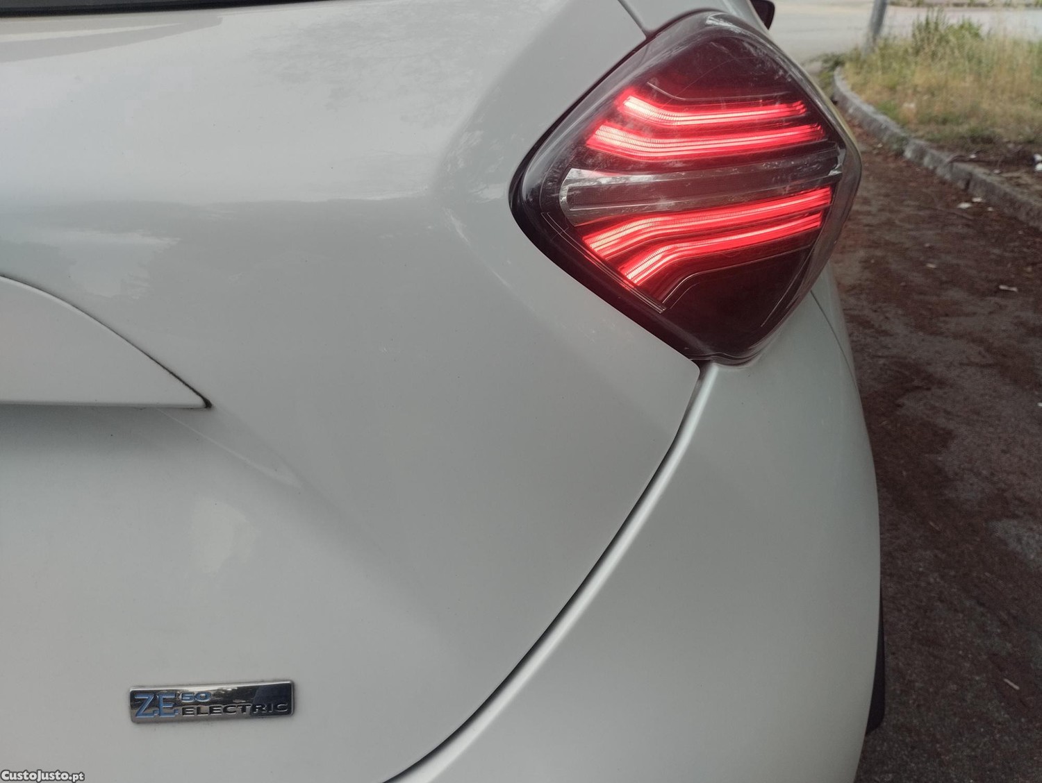 Renault Zoe Zen 52 C/ BATERIAS PROPRIAS - C/ GARANTIA - Carregador Domestico e Rápido — fotografia 14