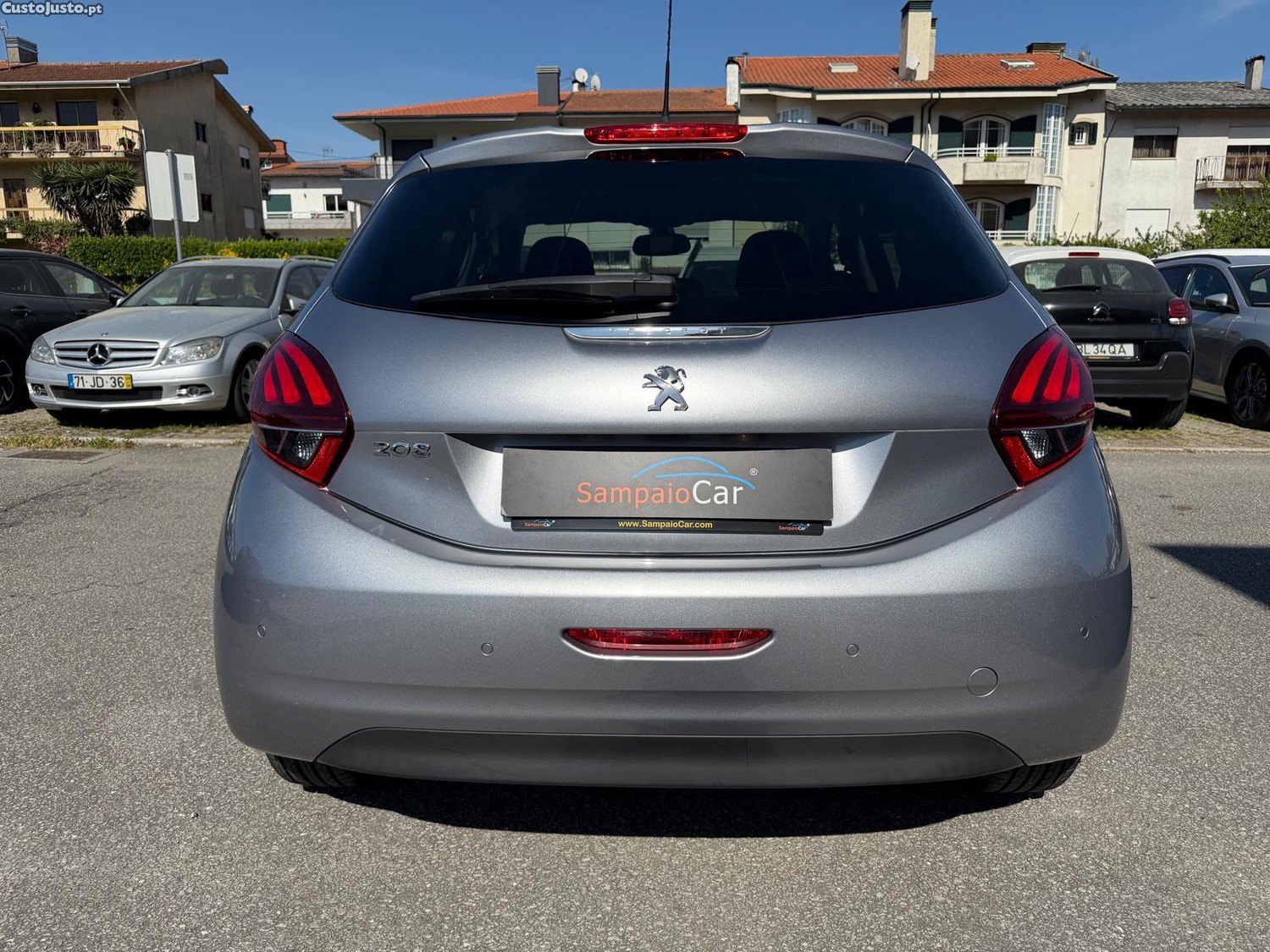 Peugeot 208 1.2 PureTech Signature — fotografia 14