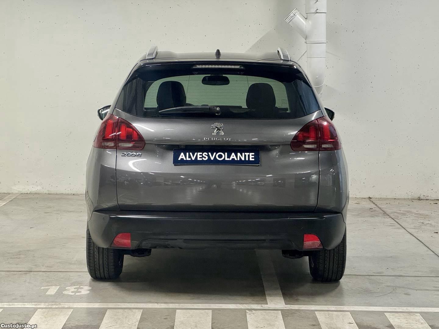 Peugeot 2008 1.2 PureTech Style — photo 5