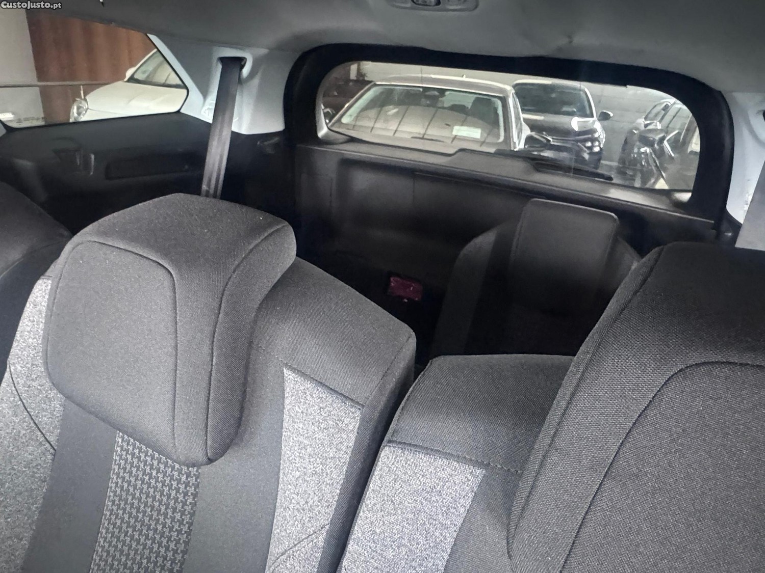 Peugeot 5008 1.2 PureTech Active — fotografia 6