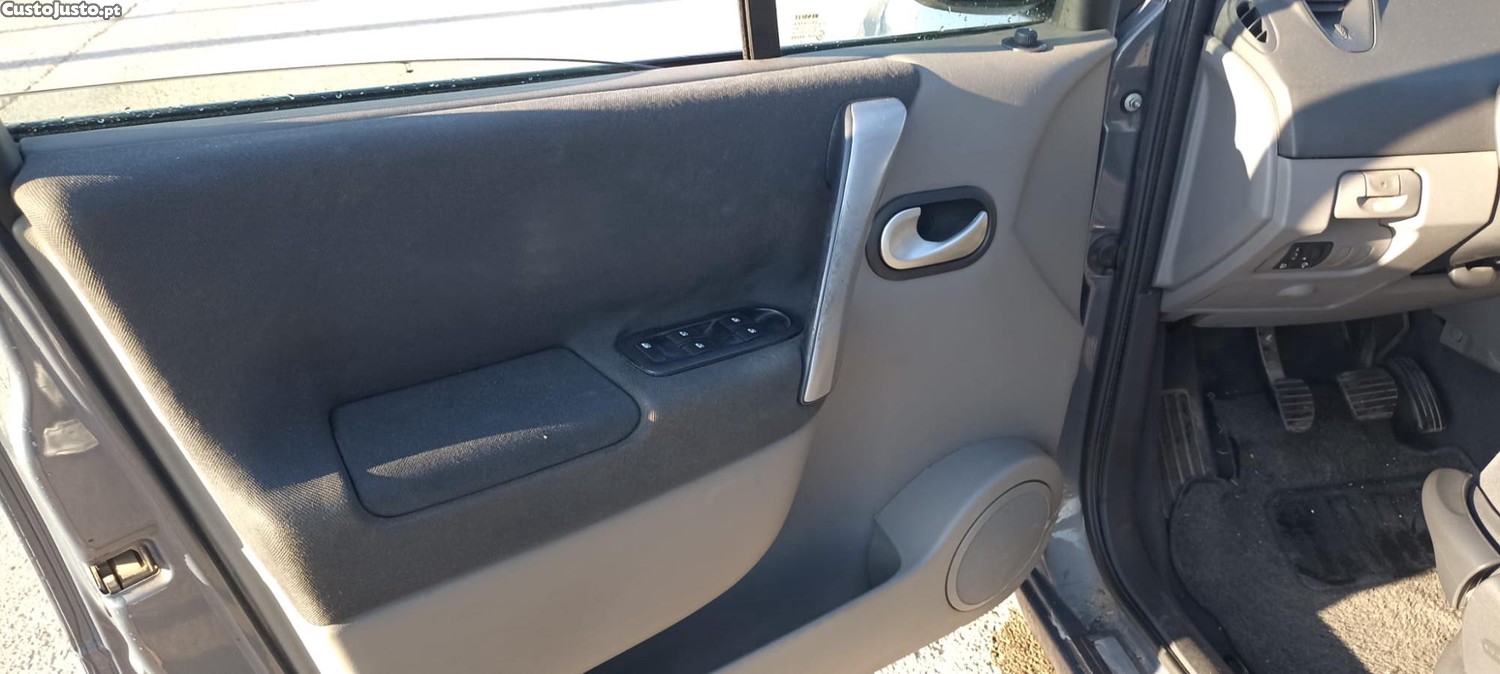 Renault Mégane Scenic 1.4 Gasolina Muito Bom-Sò 86000kms Reais — fotografia 4