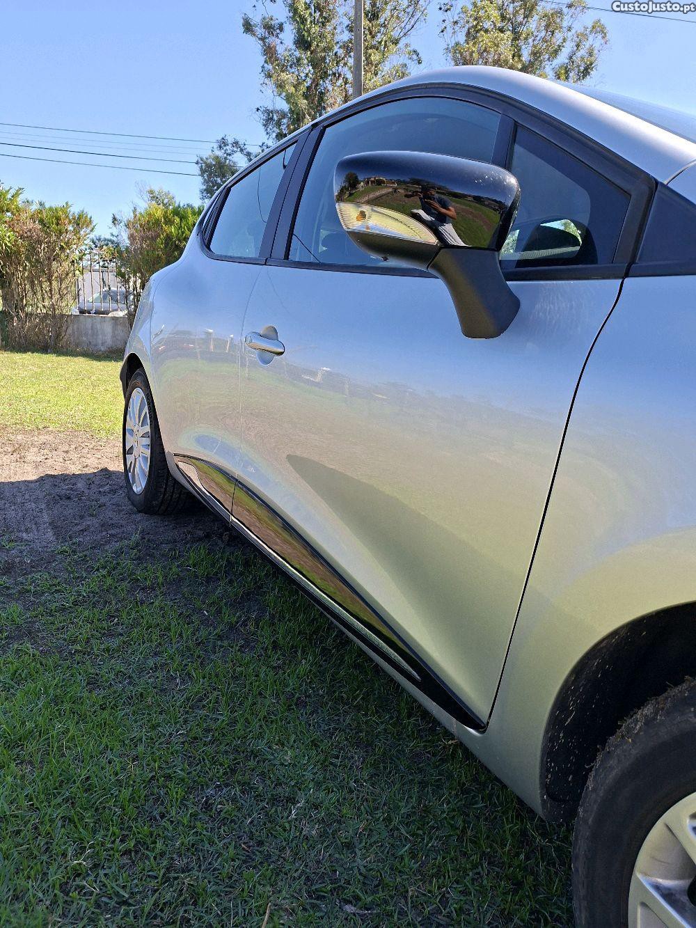 Renault Clio IV 1.5 dCi — fotografia 7