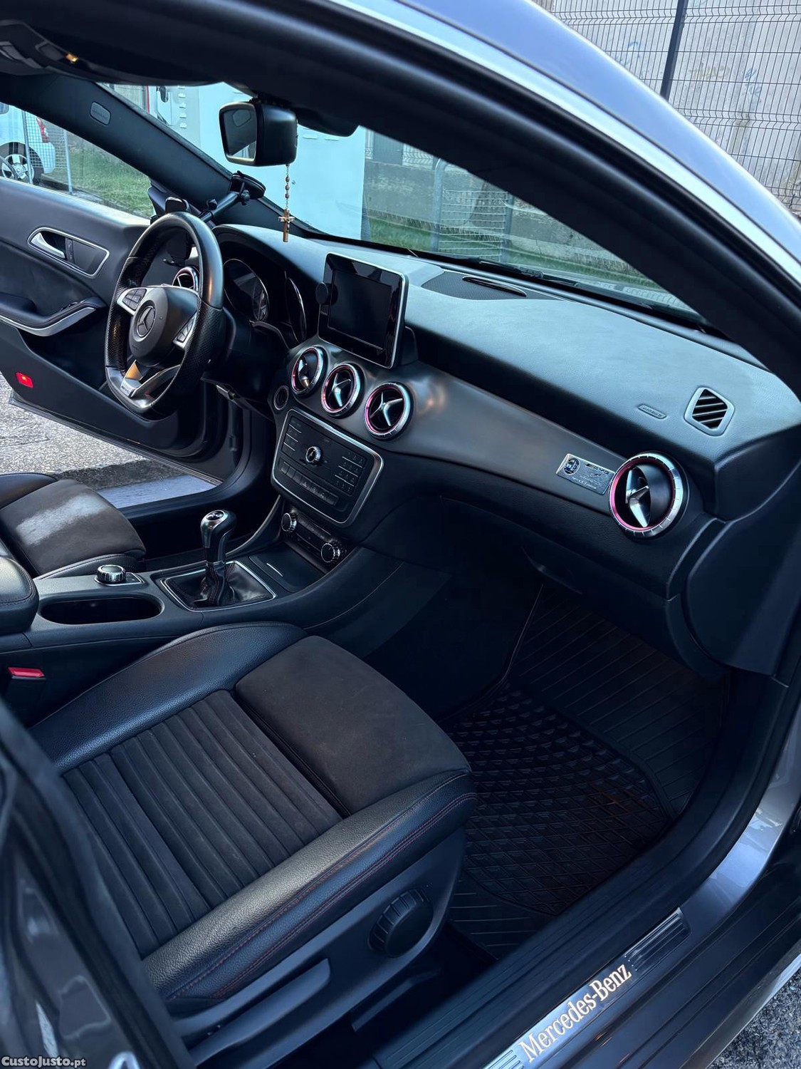 Mercedes-Benz CLA 180 AMG — photo 2