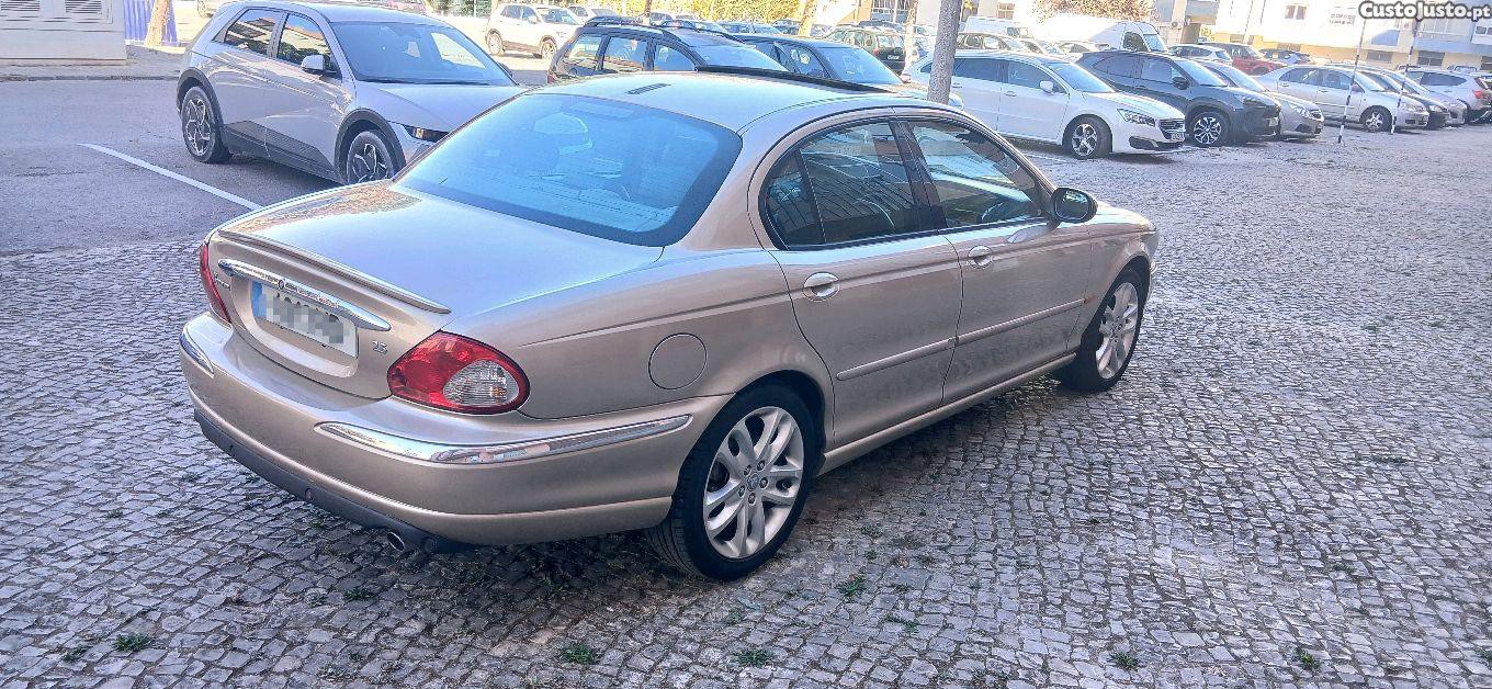 Jaguar X-Type 4x4 permanente — photo 3