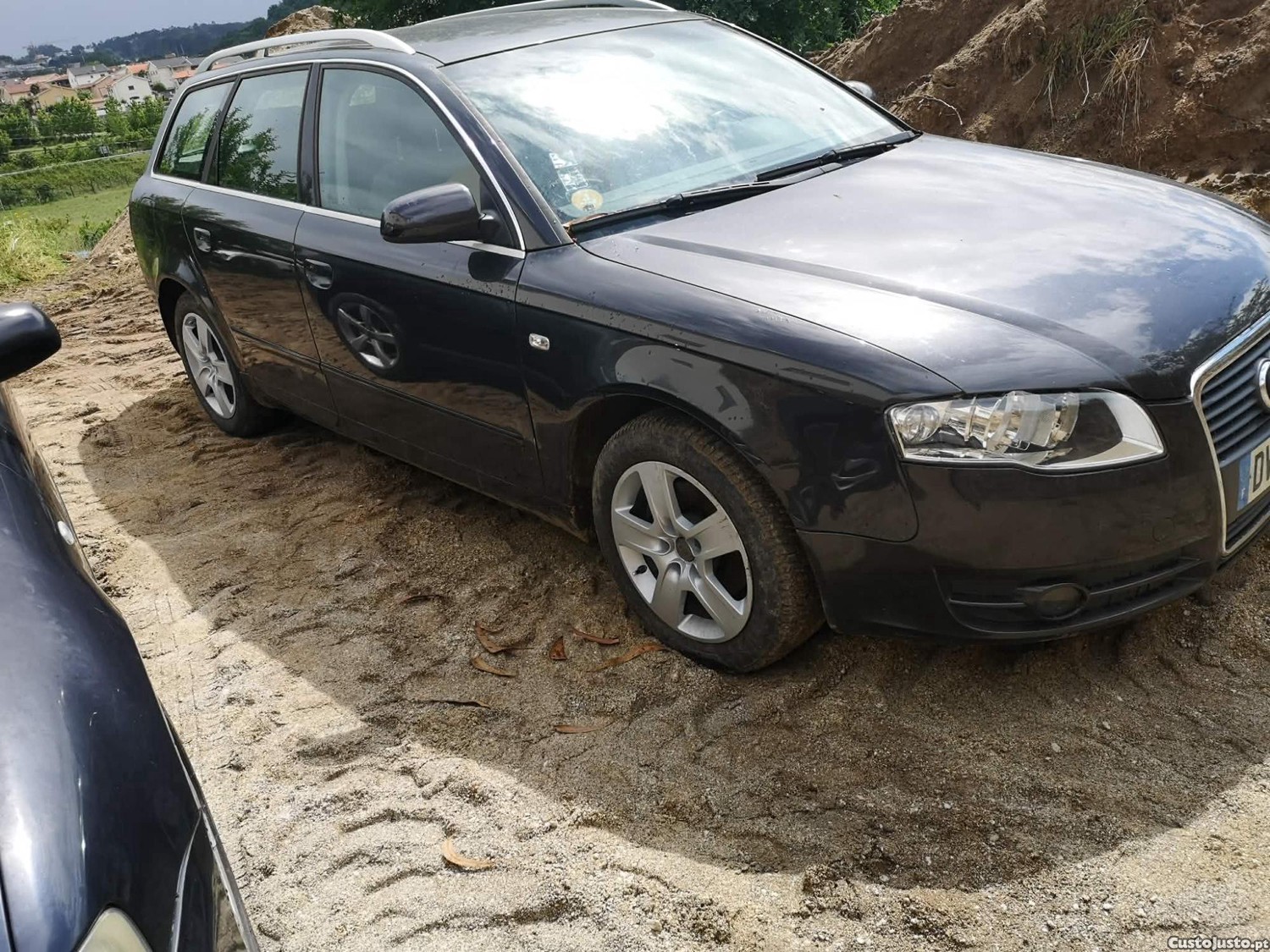 Audi A4 2l tdi 143cv b7 vendida compléta para peças — fotografia 3