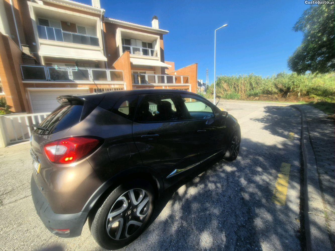 Renault Captur sport — photo 2
