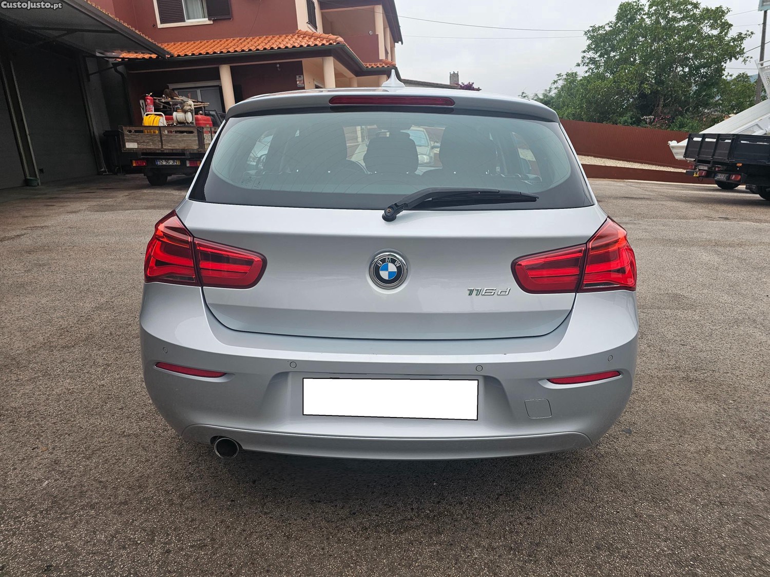 BMW 116 D — fotografia 8