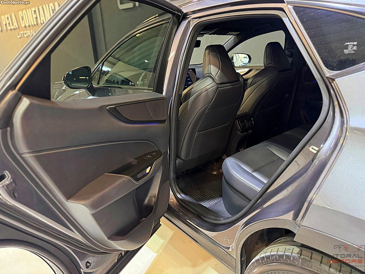Lexus NX 450H+ E-FOUR F SPORT-Pack — fotografia 10