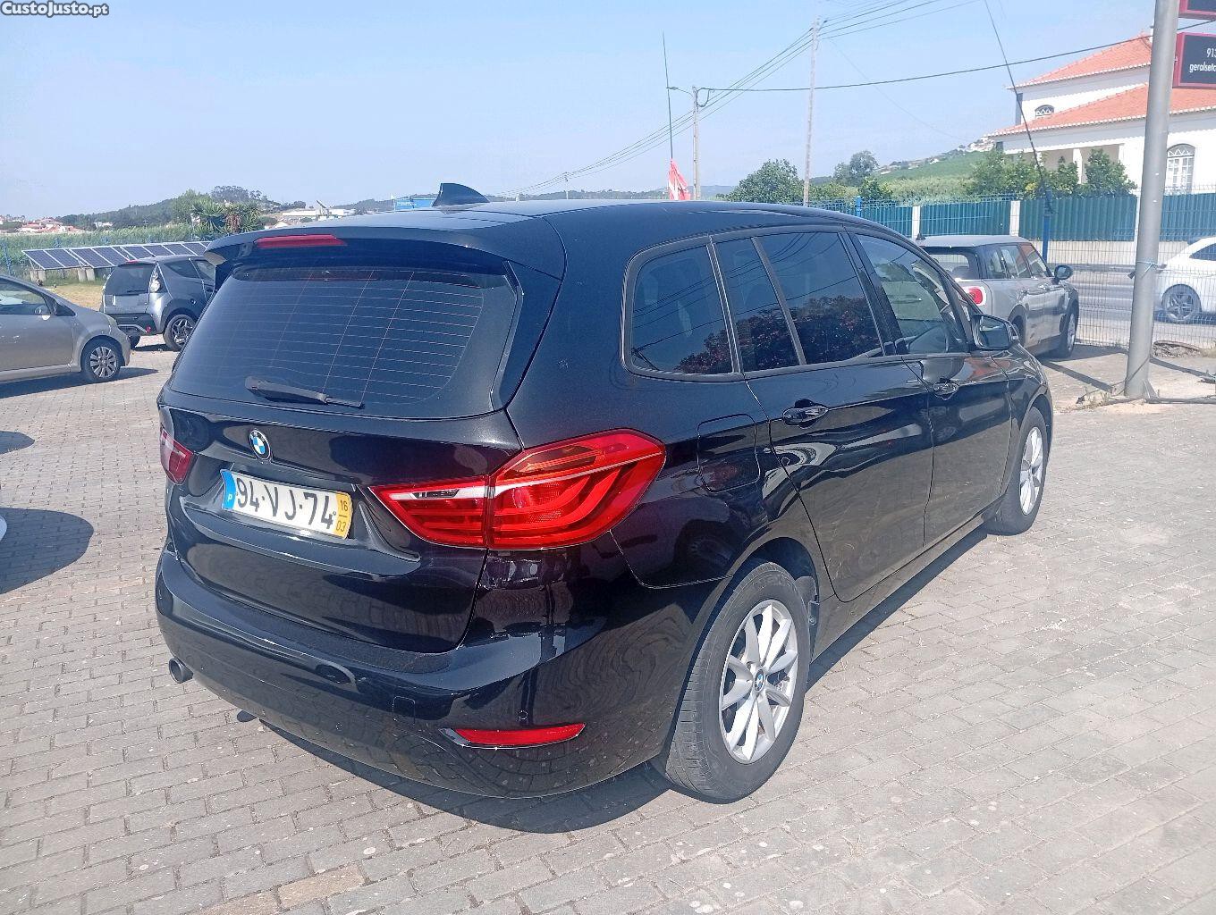 BMW 216 Gran Tourer . — fotografia 7