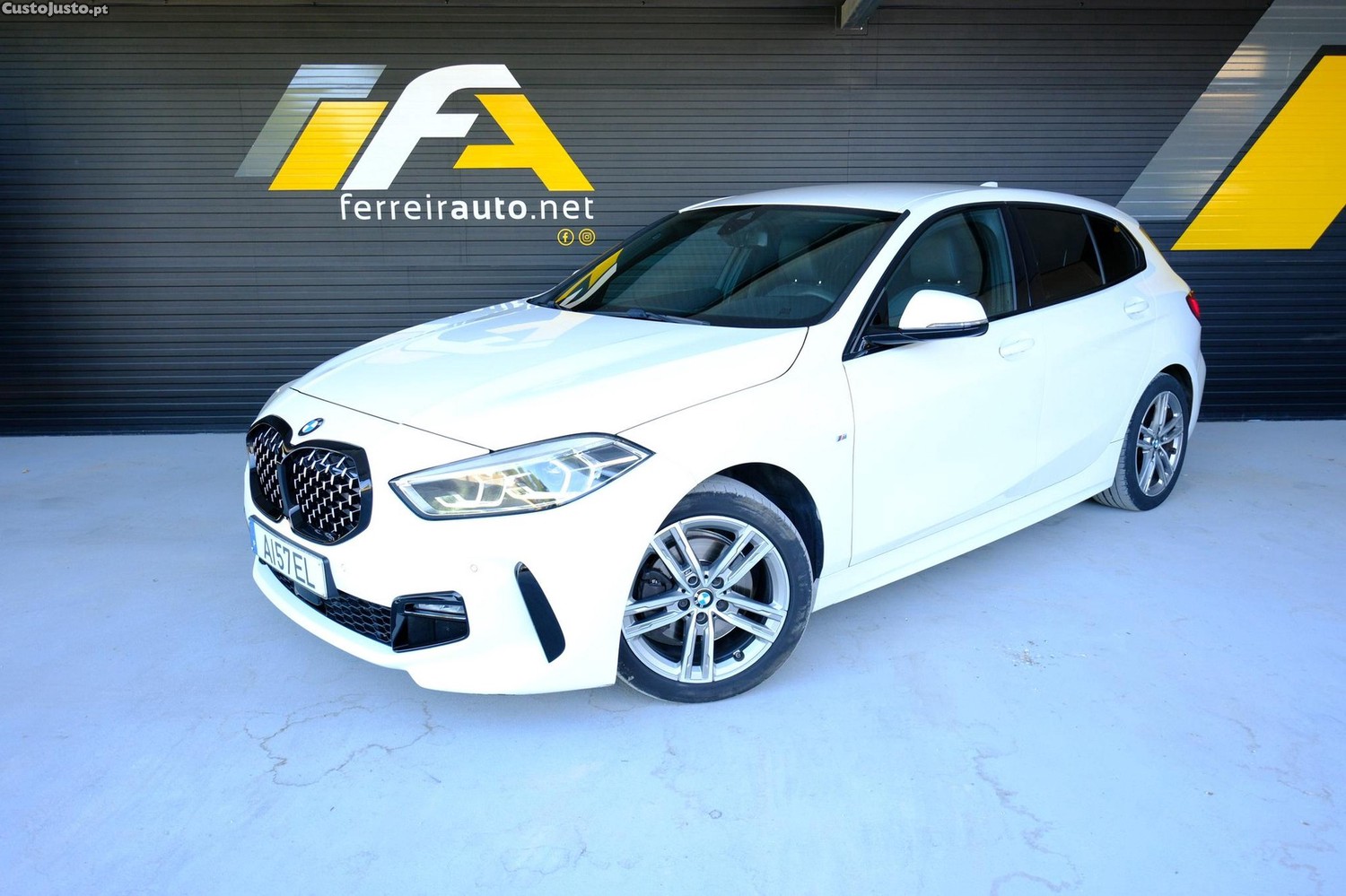 BMW 118 i Pack Desportivo M Auto — fotografia 25