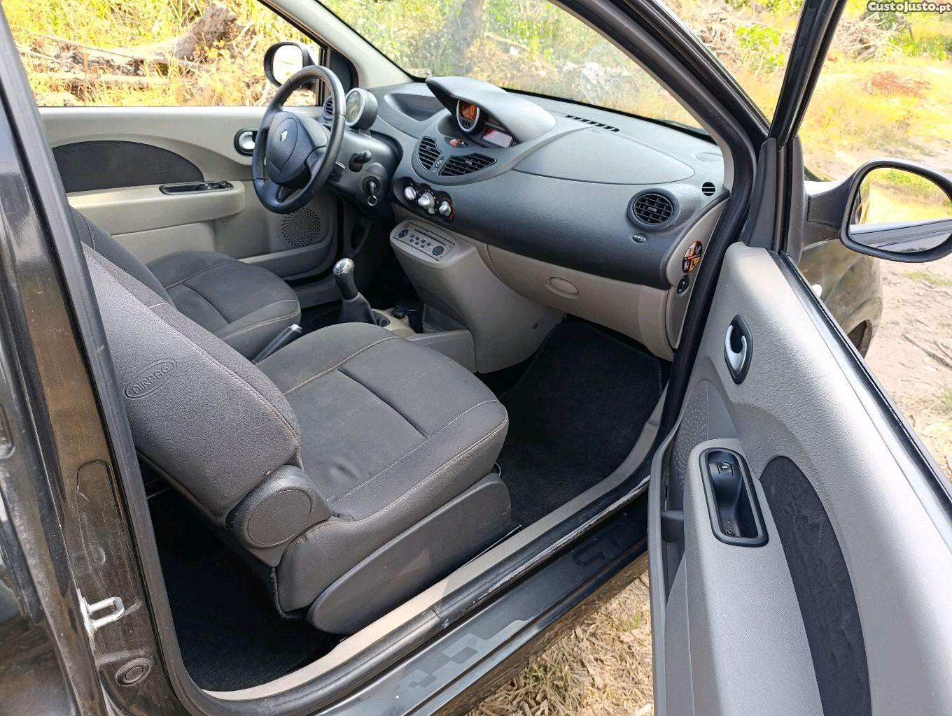 Renault Twingo 1.2 GT — fotografia 4
