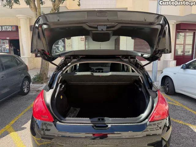 Peugeot 308 1.6 hdi active j17 — fotografia 8