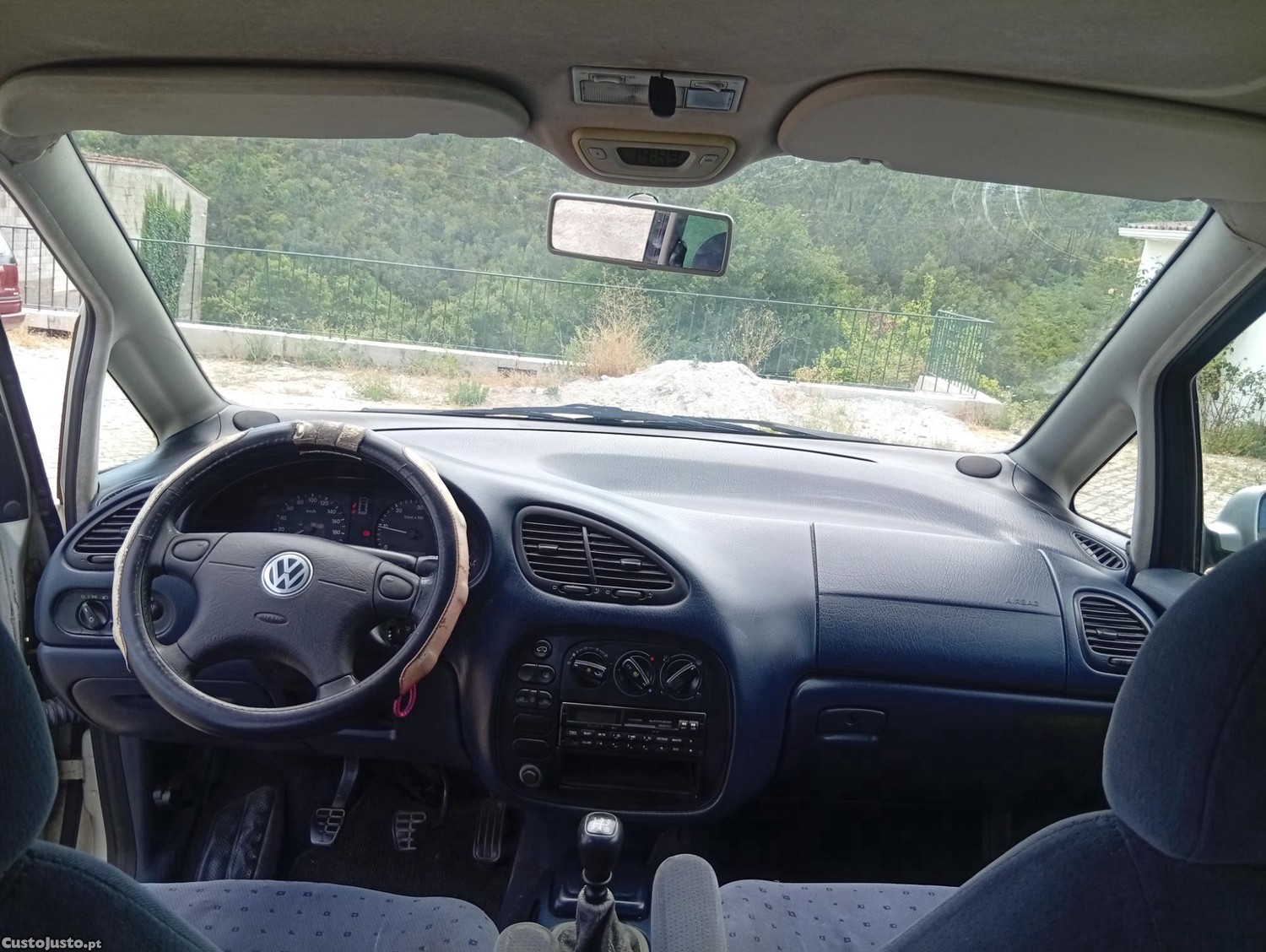 Volkswagen Sharan Em muito bom estado — fotografia 5