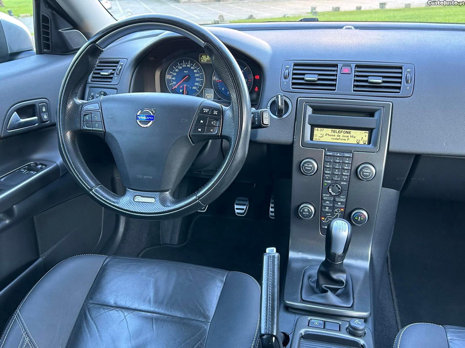 Volvo C30 R Design — fotografia 3