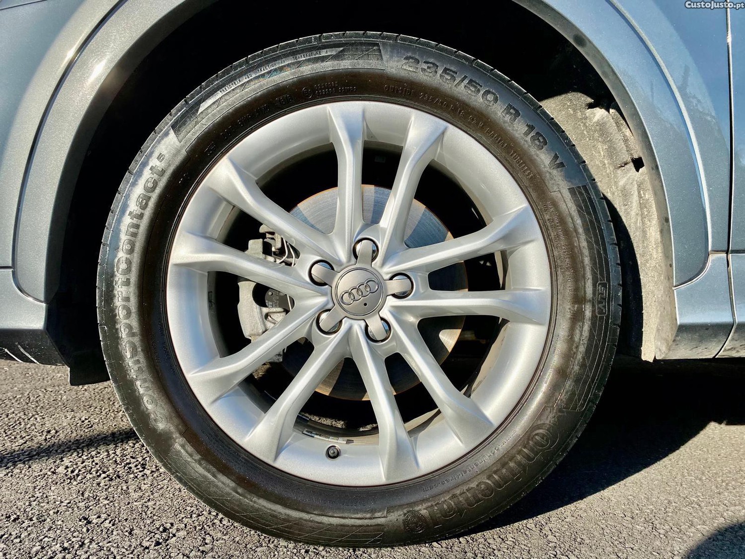 Audi Q3 2.0Tdi S-line — fotografia 5