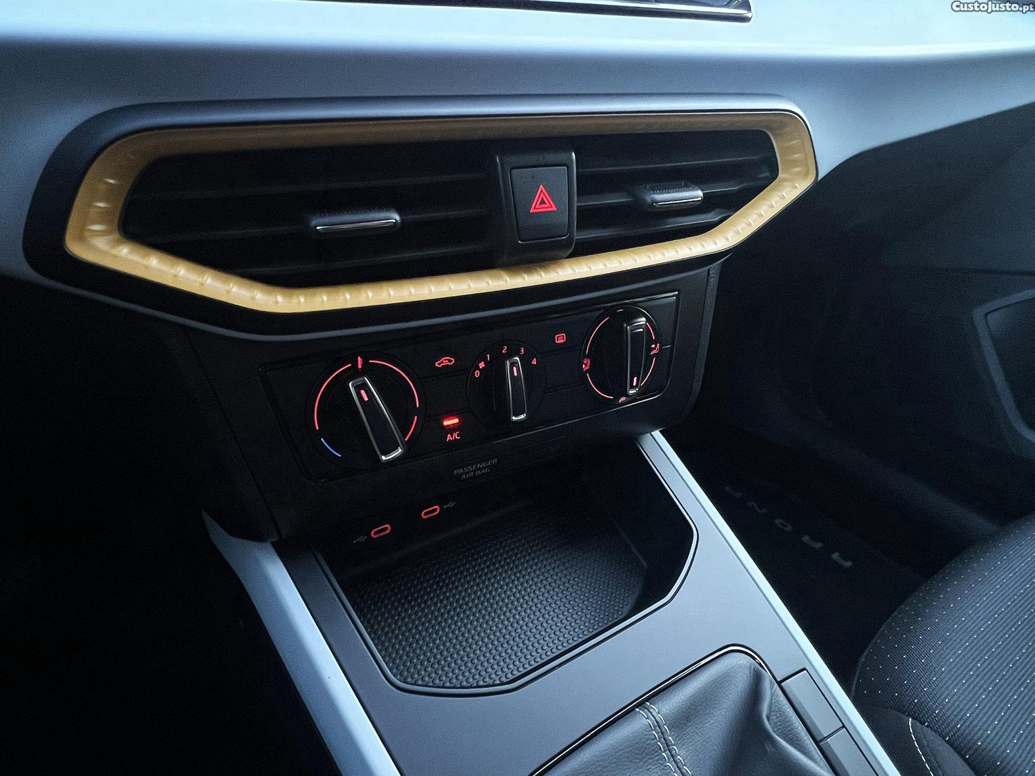 SEAT Arona TSI Style Plus — fotografia 4