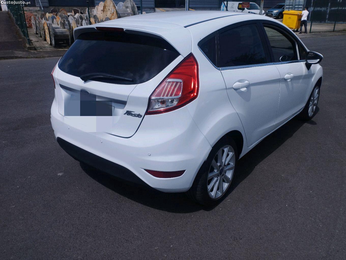 Ford Fiesta 1.5 — fotografia 6