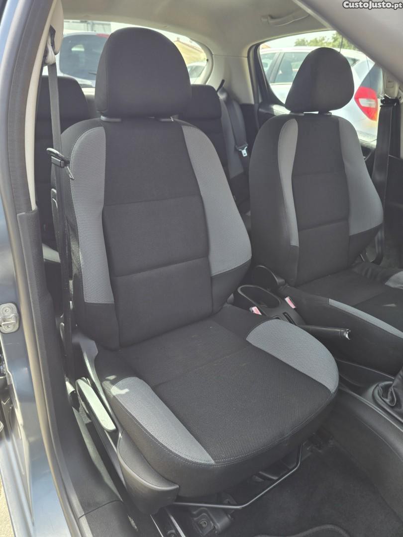 Peugeot 207 1.4 16V Trendy — fotografia 9