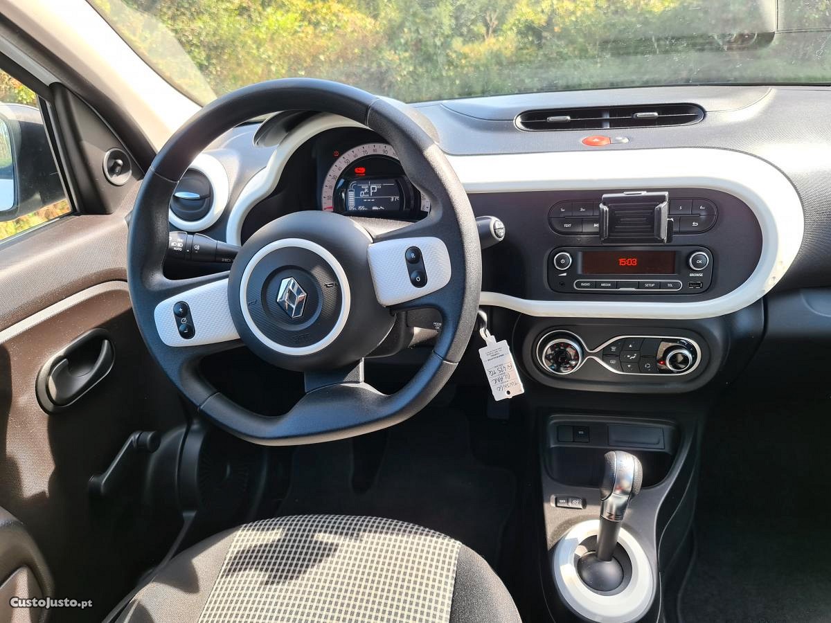 Renault Twingo Z.E. 22 Zen — fotografia 4