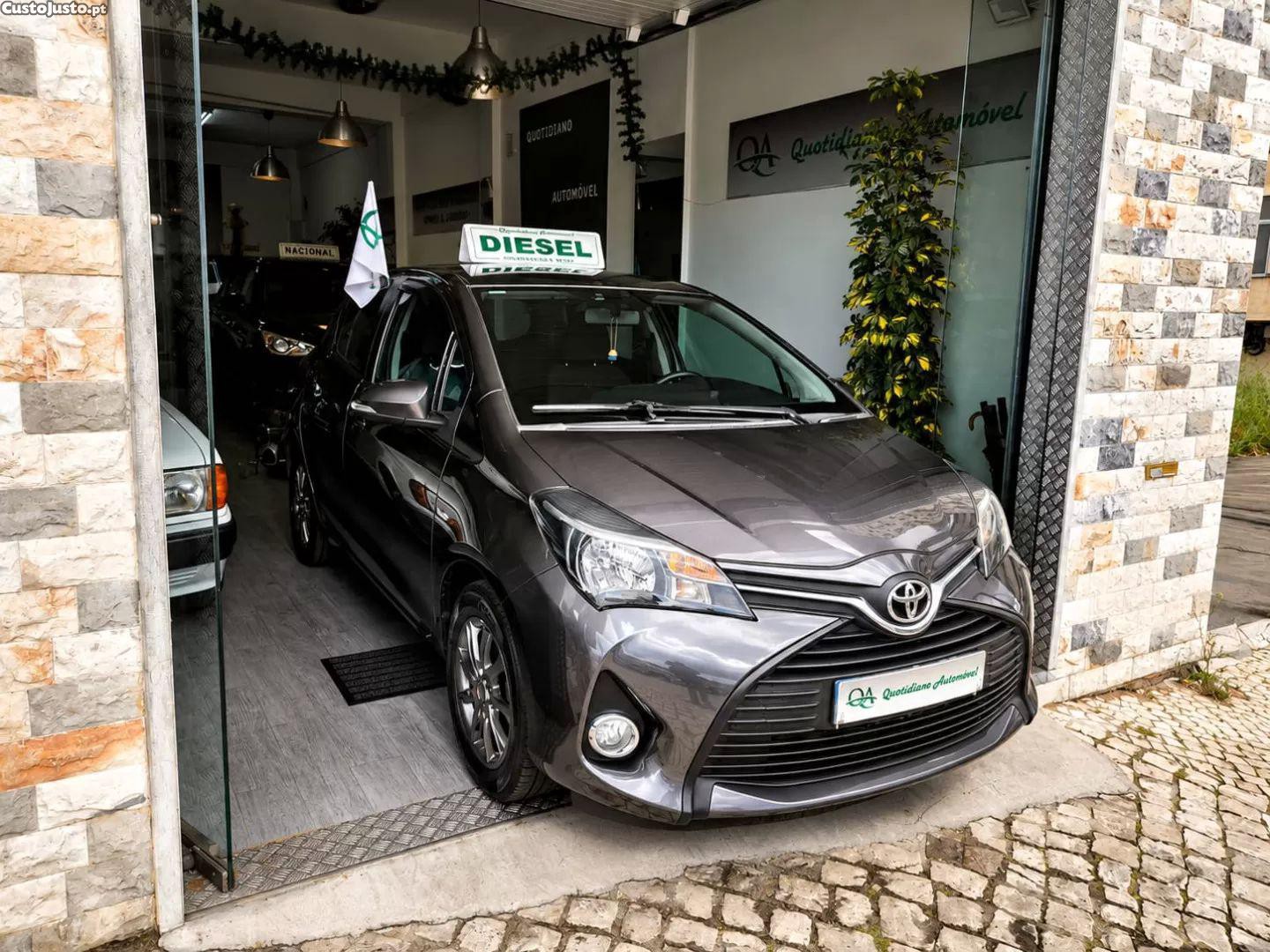 Toyota Yaris 1.4 d-4d exclusive - 15
