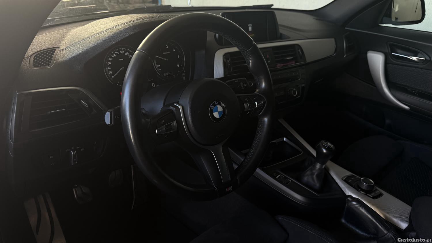 BMW 116 d Pack Desportivo M — fotografia 20