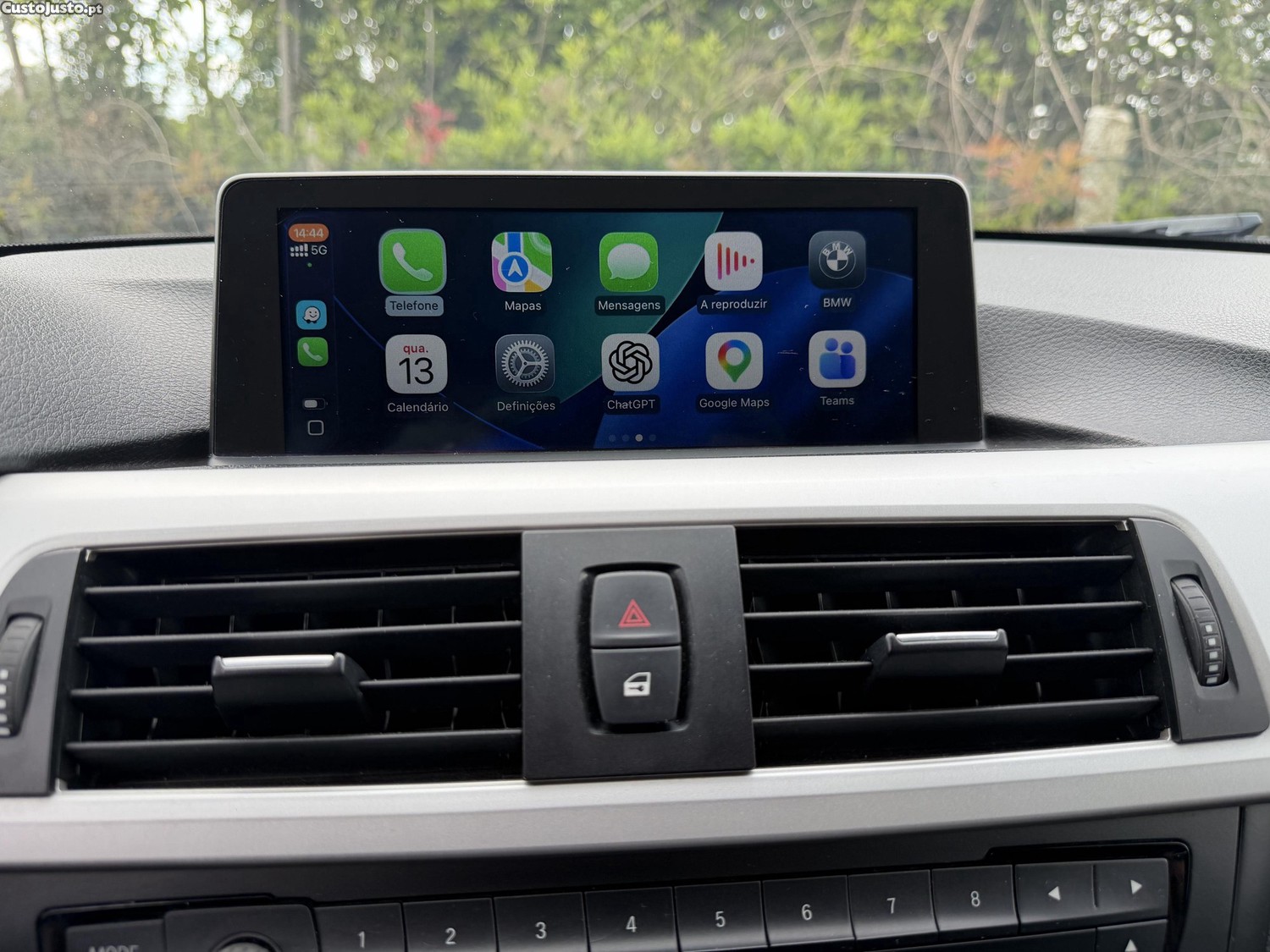 BMW 318 C bom estado com CarPlay — fotografia 6