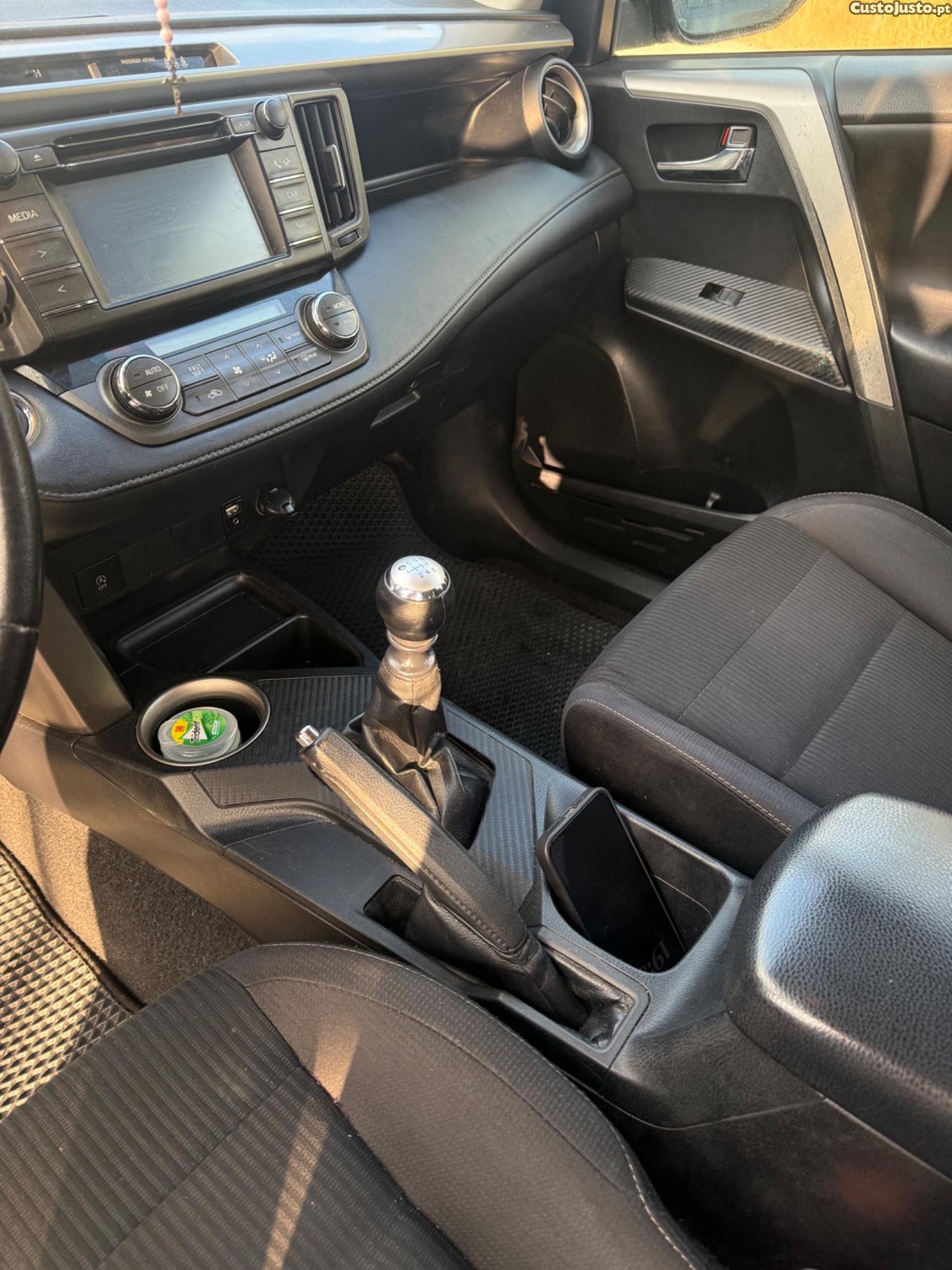 Toyota RAV4 4 — fotografia 3