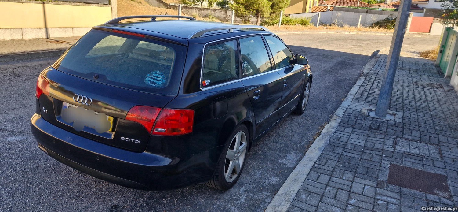 Audi A4 Avant 2.0TDI — fotografia 4