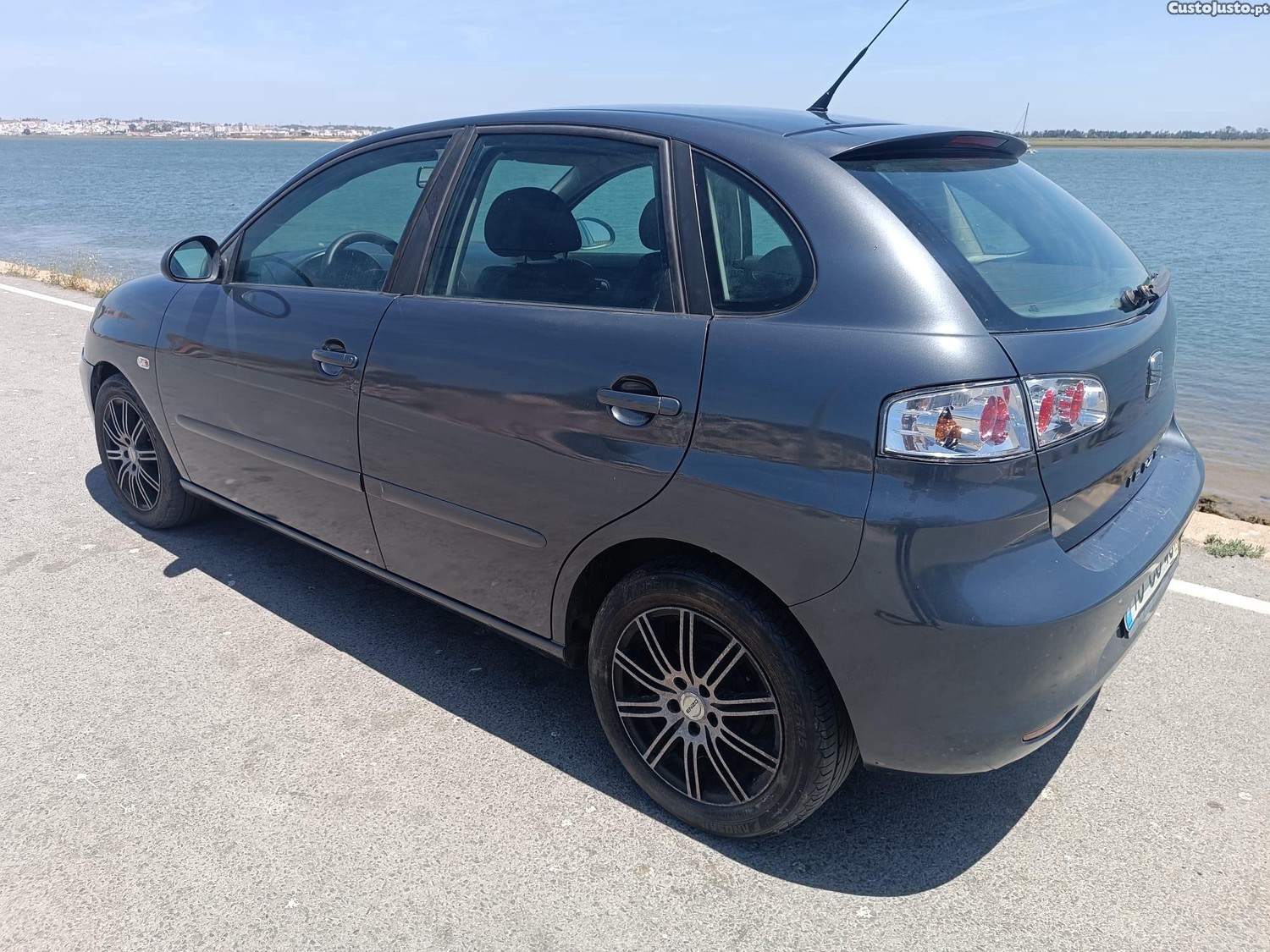 SEAT Ibiza 1.4 Tdi - Muito Estimado — fotografia 8