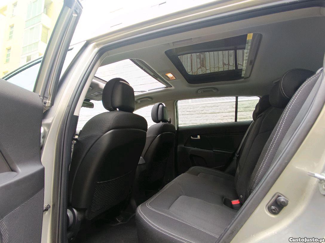 Kia Sportage 1.7 CRDi 131Milkms Nac — fotografia 3