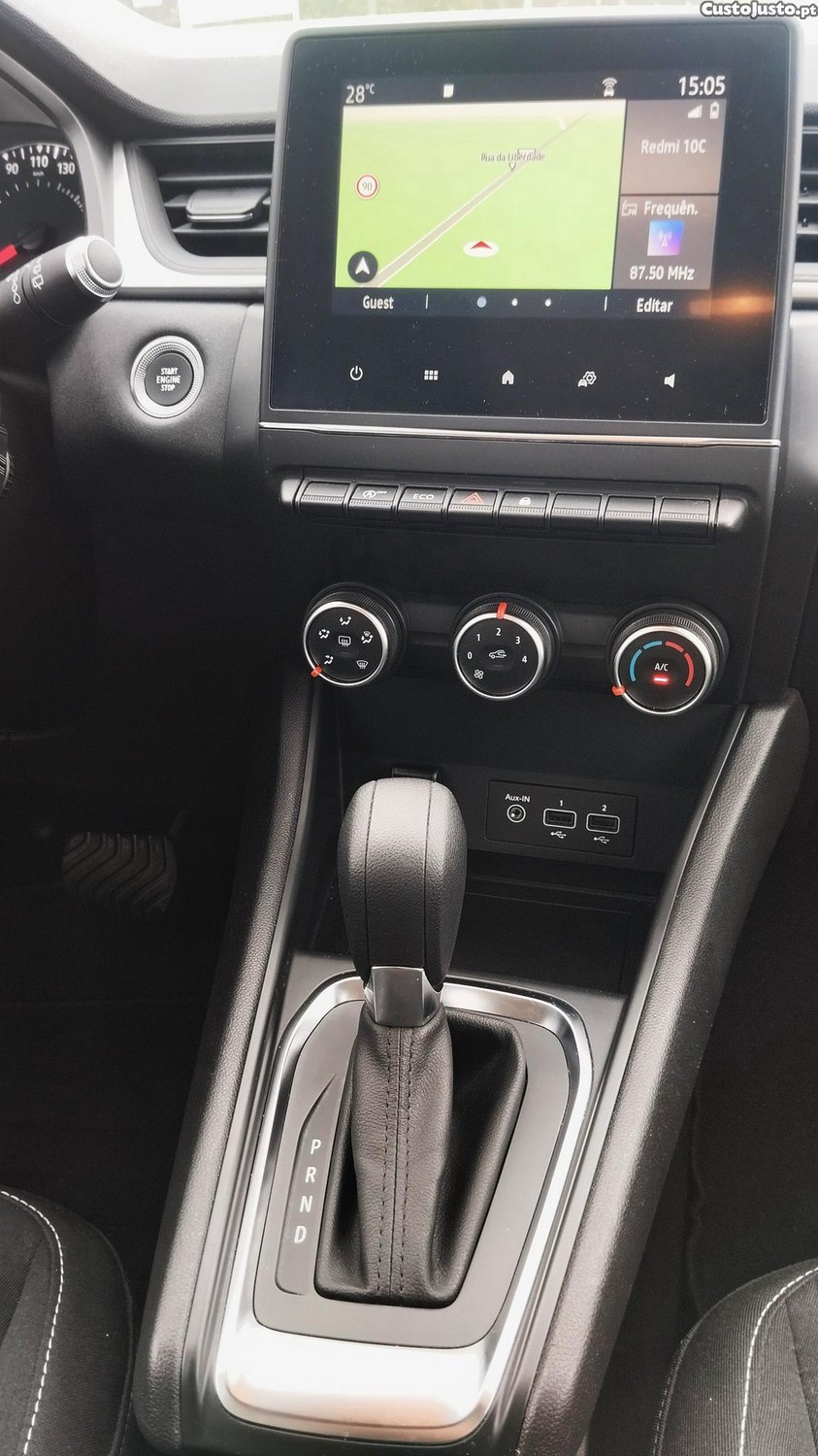 Renault Captur 1.5 dCi Exclusive EDC - 20 — photo 4