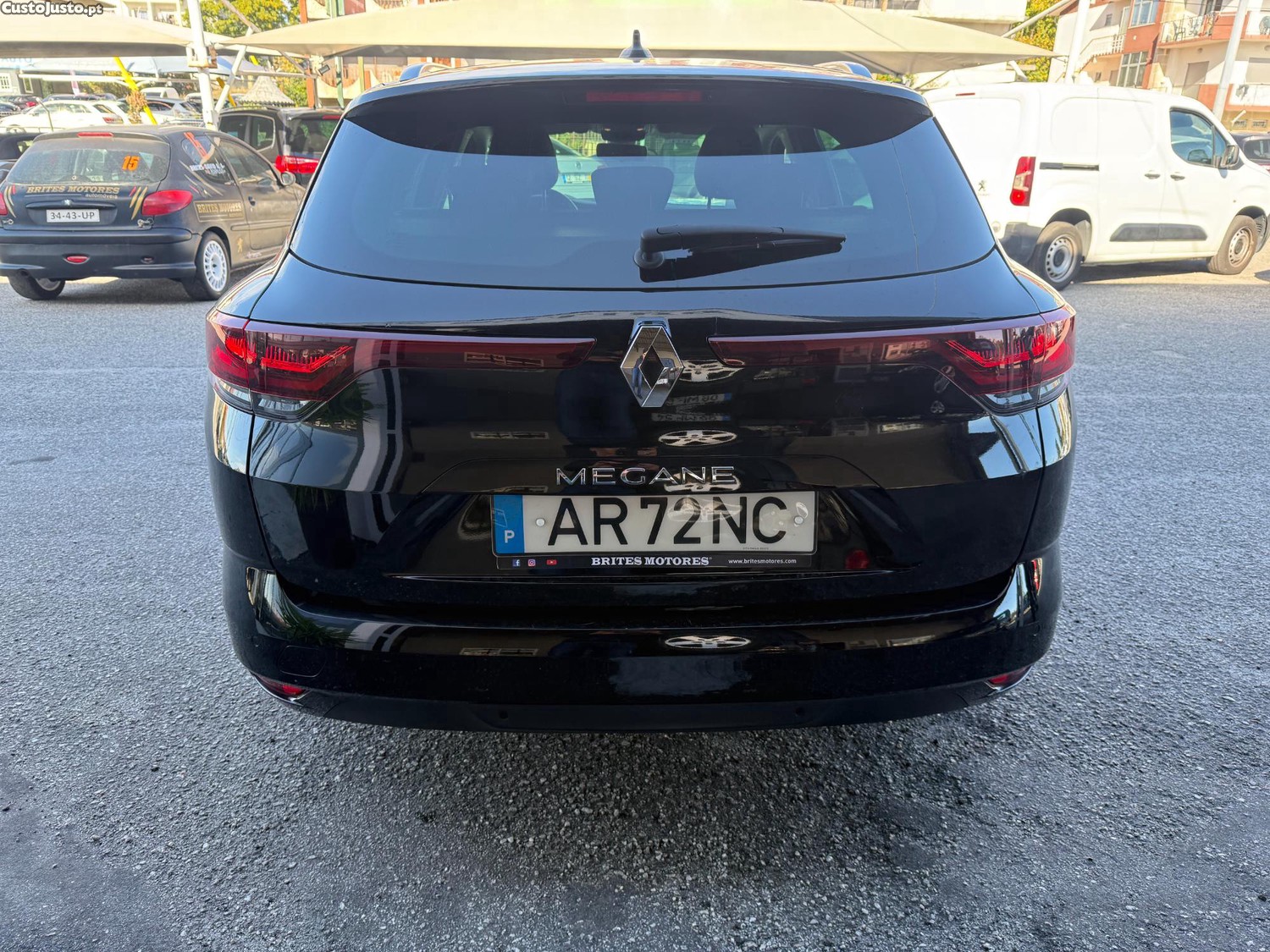 Renault Mégane Sport Tourer 1.3 TCe Limited - 22 — photo 2