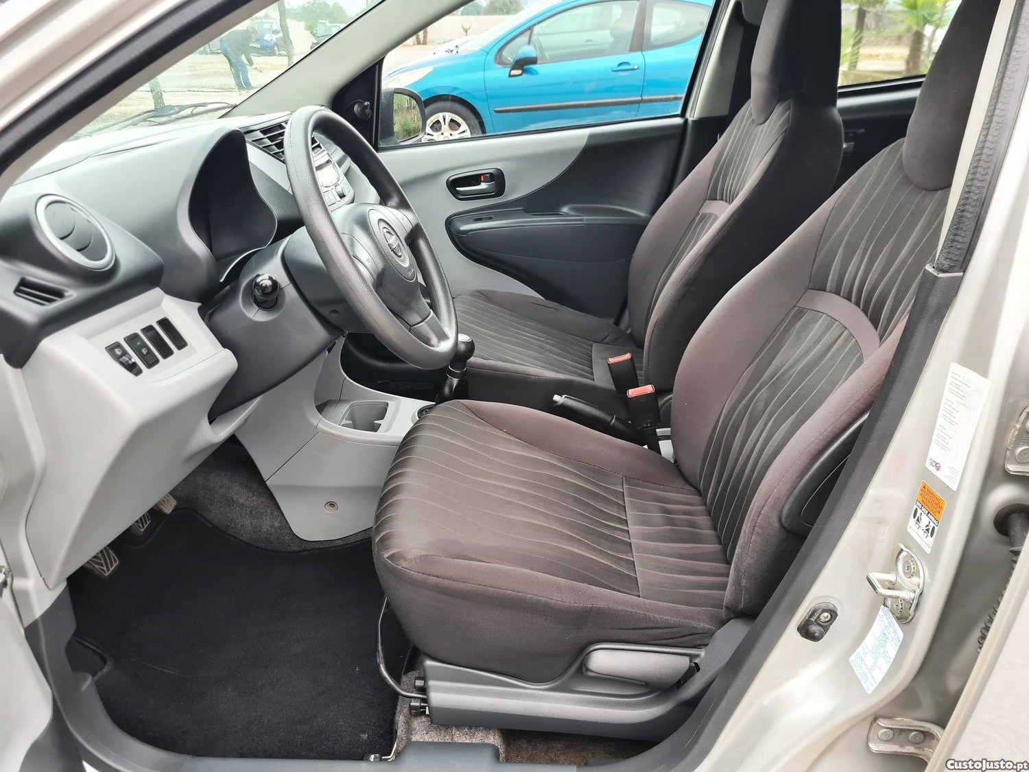 Nissan Pixo 1.0 68cv — fotografia 7