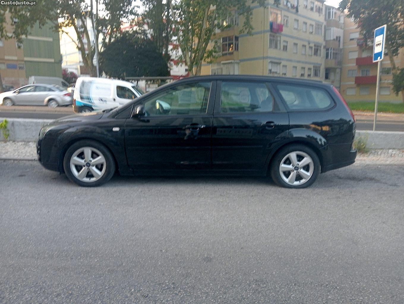 Ford Focus 1.6 Tdci 110cv — fotografia 9