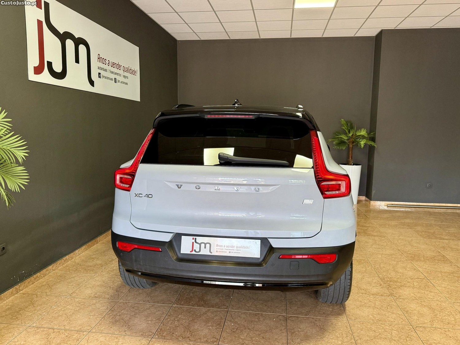 Volvo XC 40 1.5 T5 PHEV R-Design NACIONAL — fotografia 5