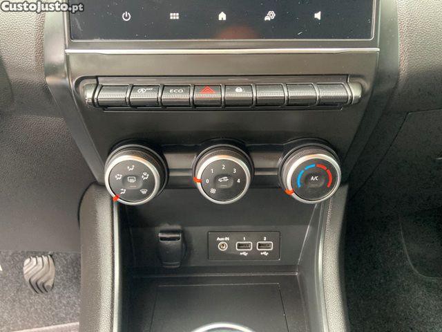 Renault Captur TCe 90 ZEN — fotografia 9