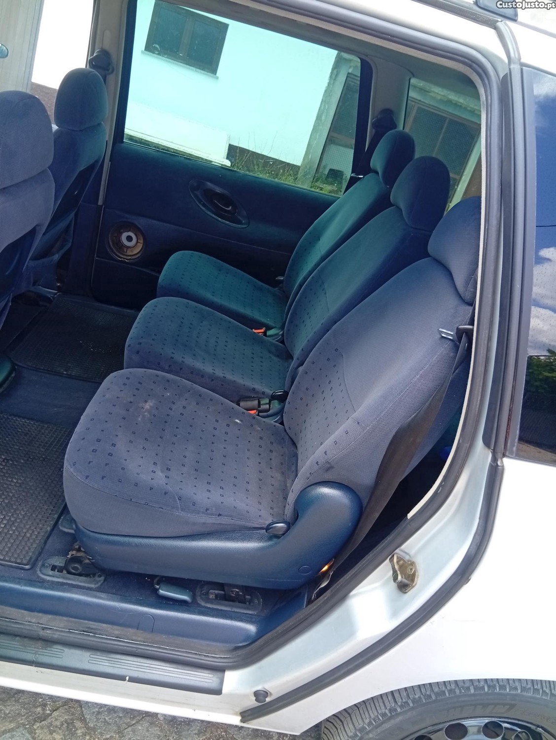 Volkswagen Sharan Em muito bom estado — fotografia 7