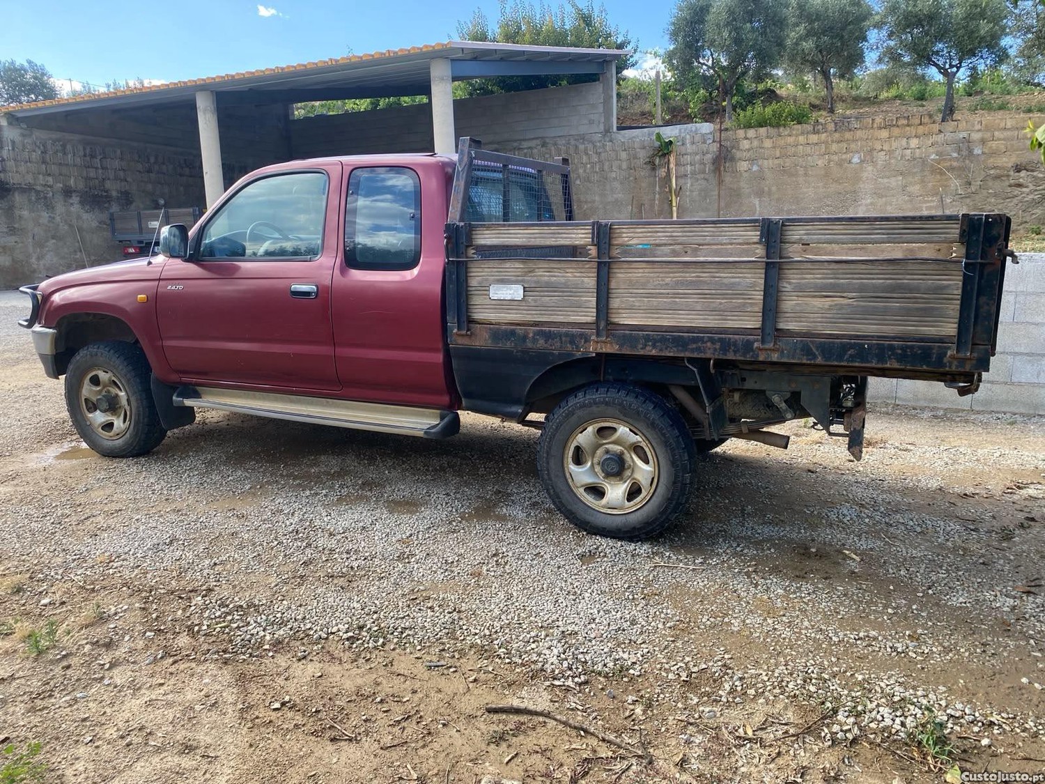Toyota Hilux 2.4 TD — fotografia 4