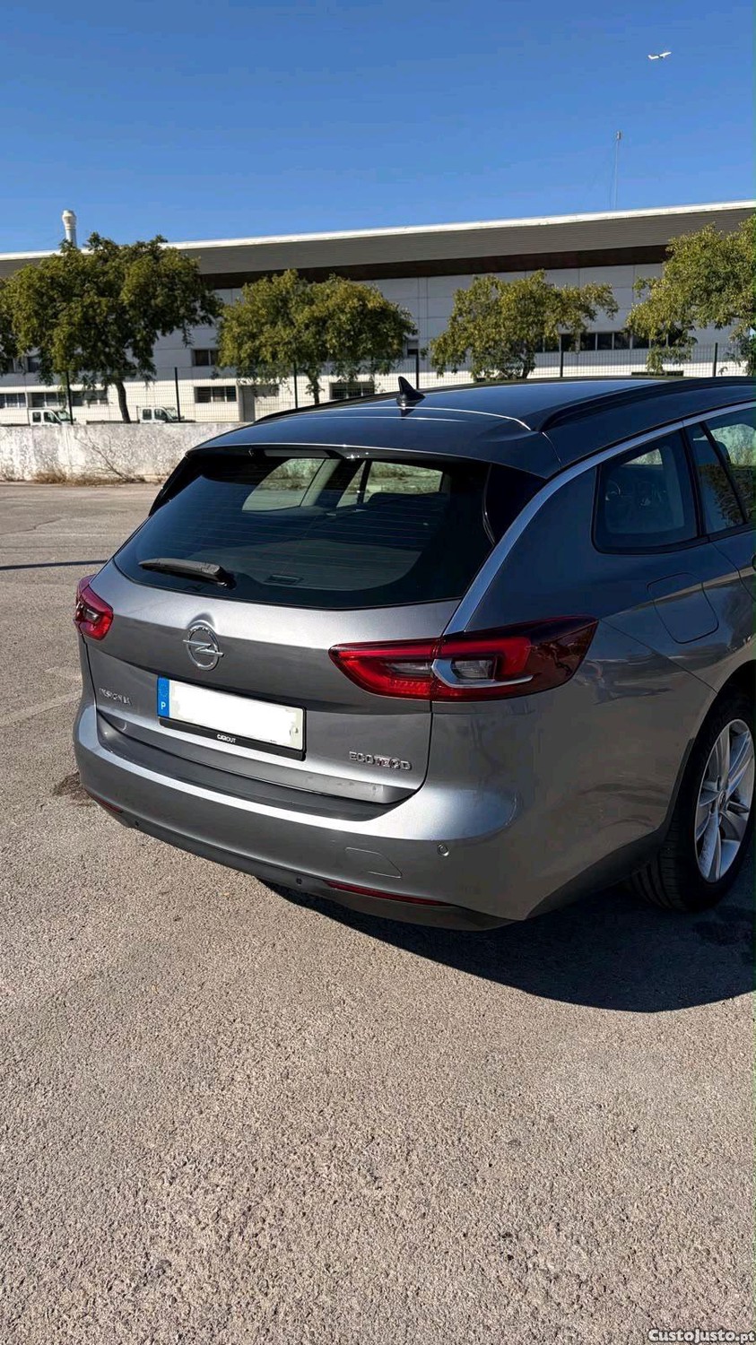 Opel Insignia 1.6 Ecotec D — photo 2