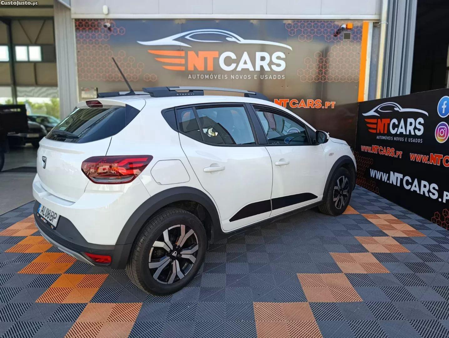 Dacia Sandero 1.0 bi-fuel stepway comfort — photo 2