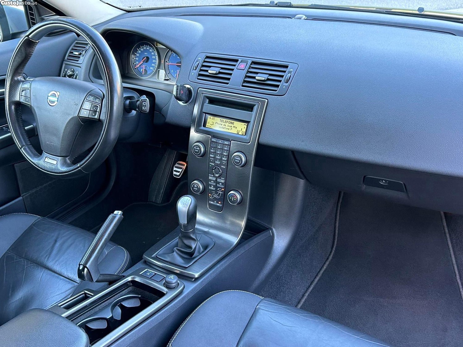 Volvo C30 R Design — fotografia 4