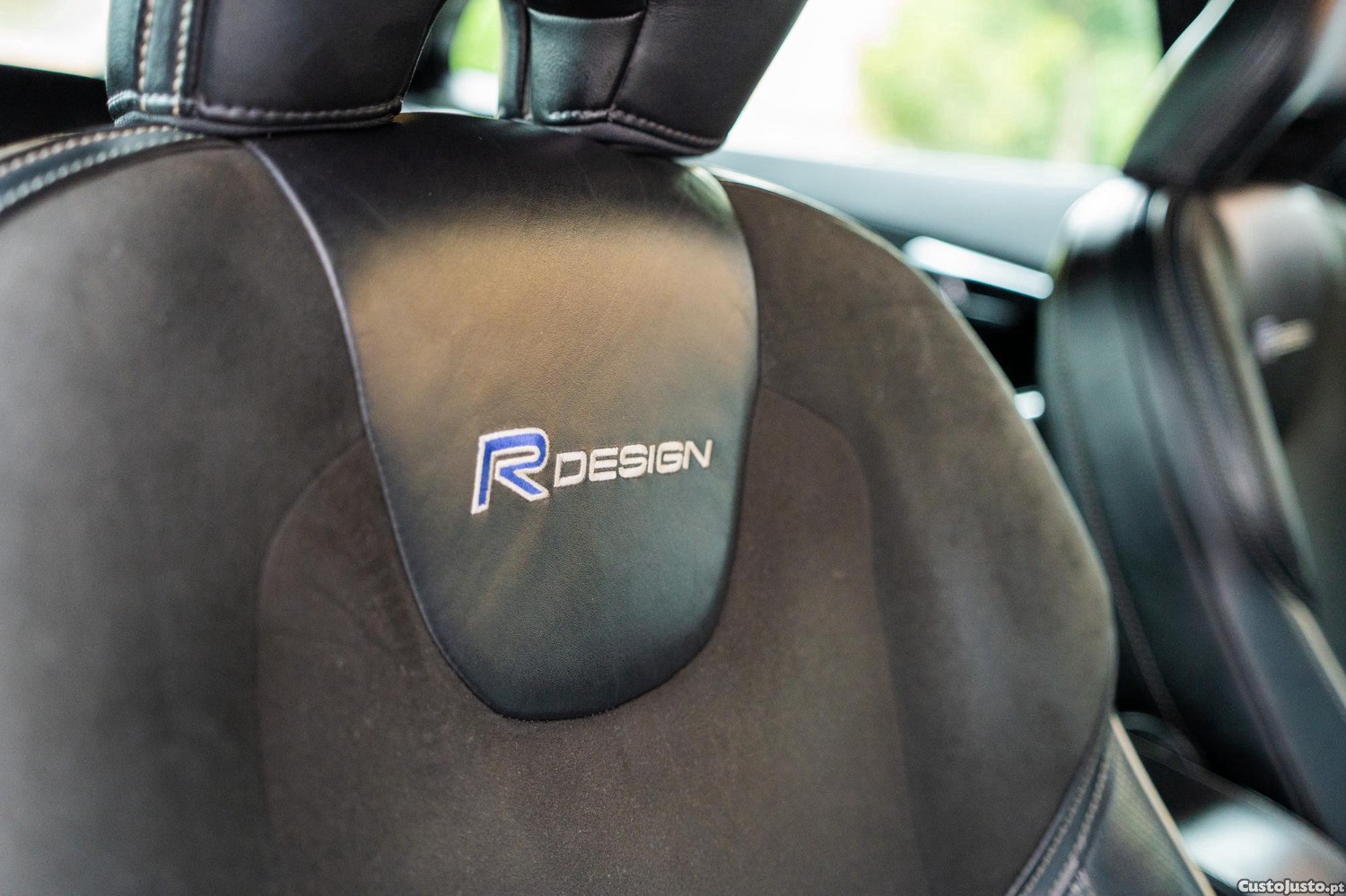 Volvo V40 D2 R Design — fotografia 10