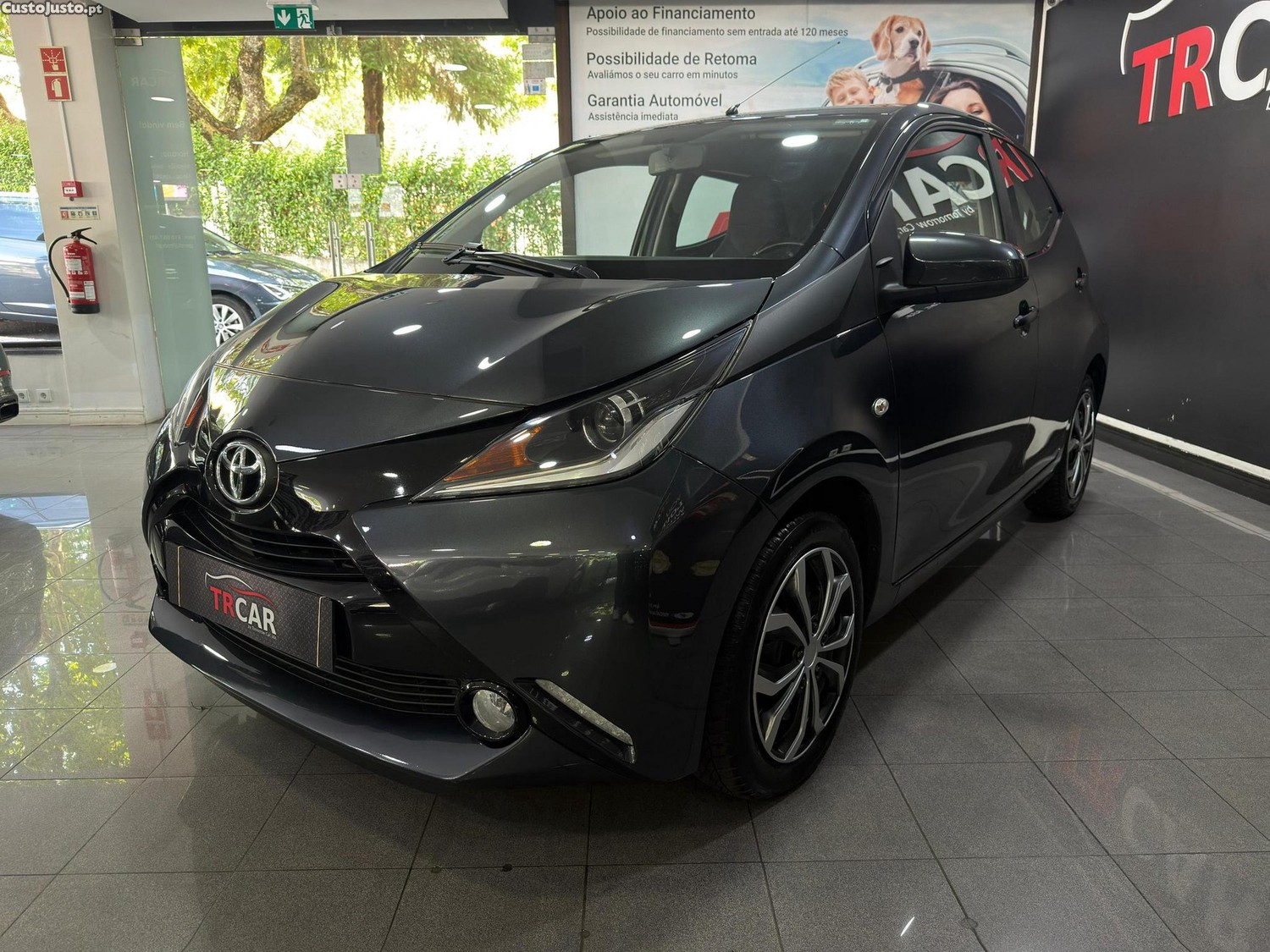 Toyota Aygo 1.0 X-Clusiv — fotografia 16