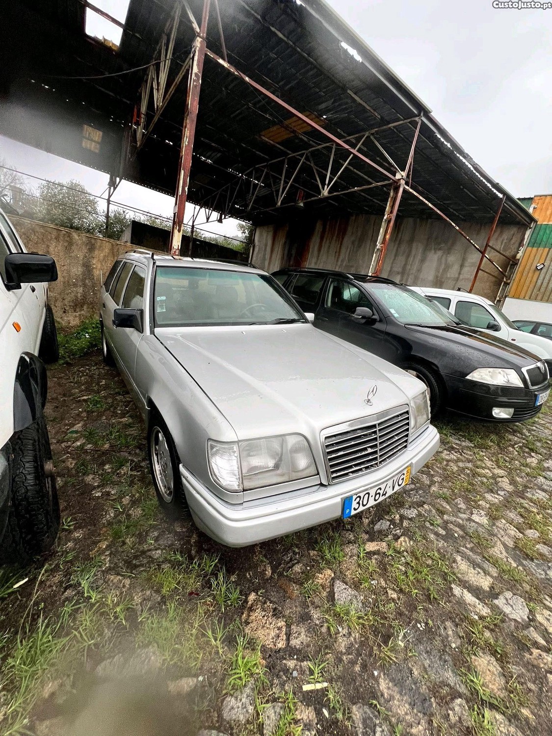 Mercedes-Benz E 250 D - 92 — photo 5