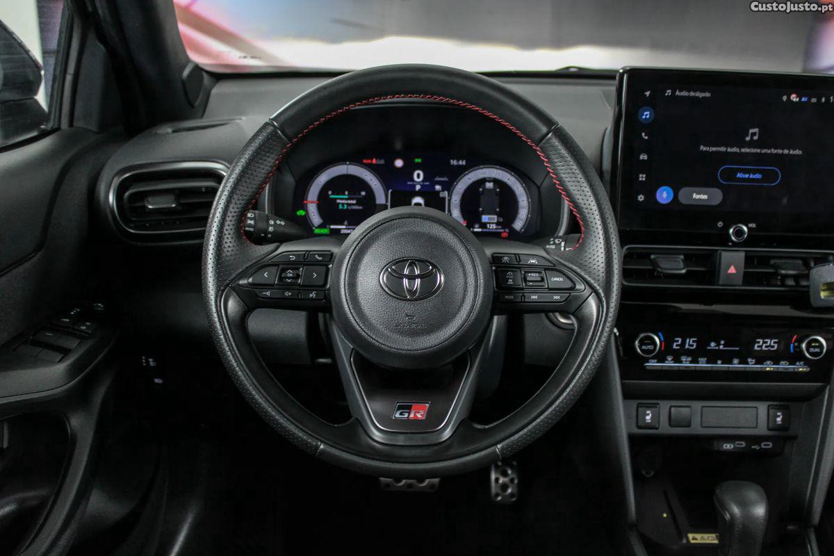 Toyota Yaris 1.5 Hybrid GR Sport - 25 — photo 5