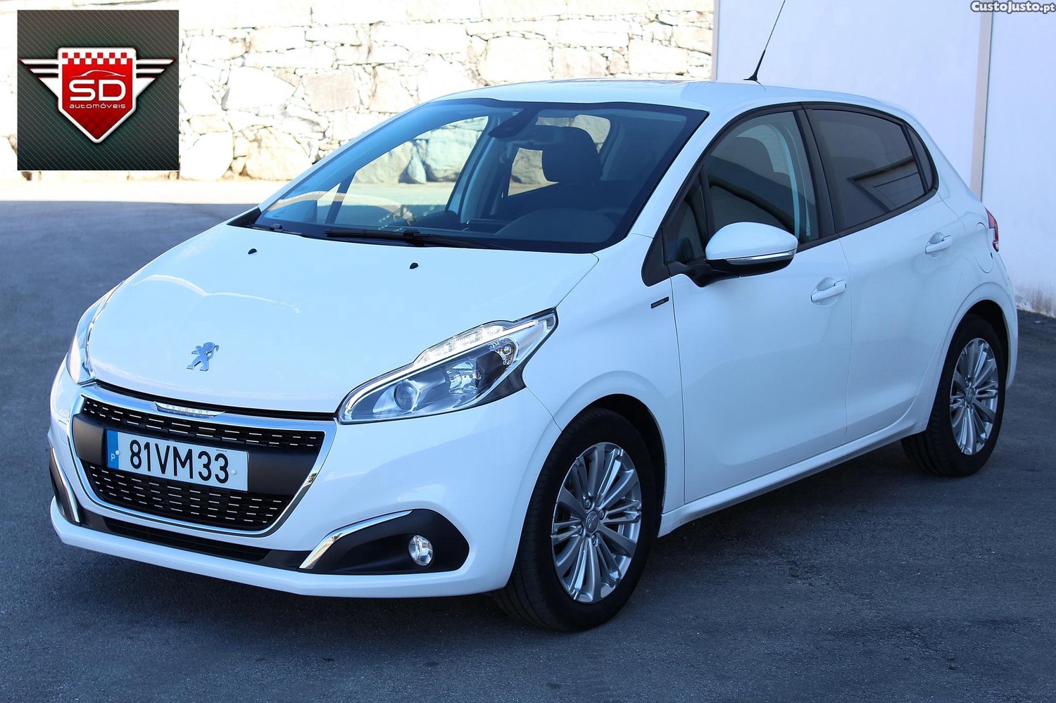 Peugeot 208 1.6 HDI Signature — fotografia 13