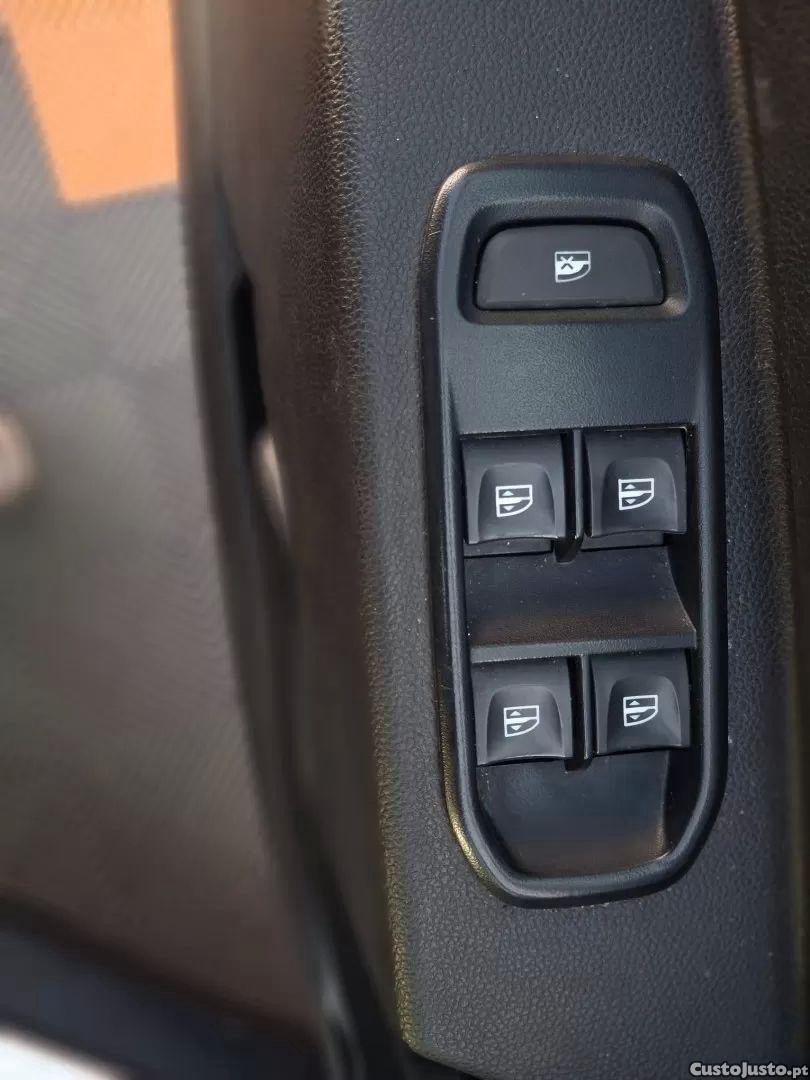 Dacia Duster 1.0 tce eco-g expression bi-fuel — photo 4