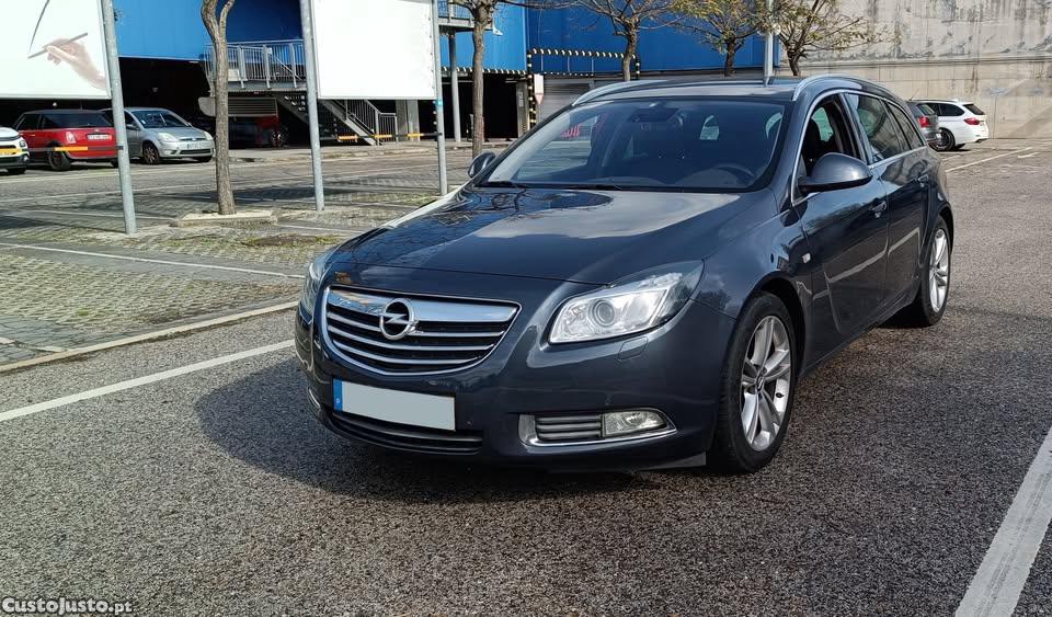 Opel Insignia Sports Tourer 2.0 TDCi — fotografia 7