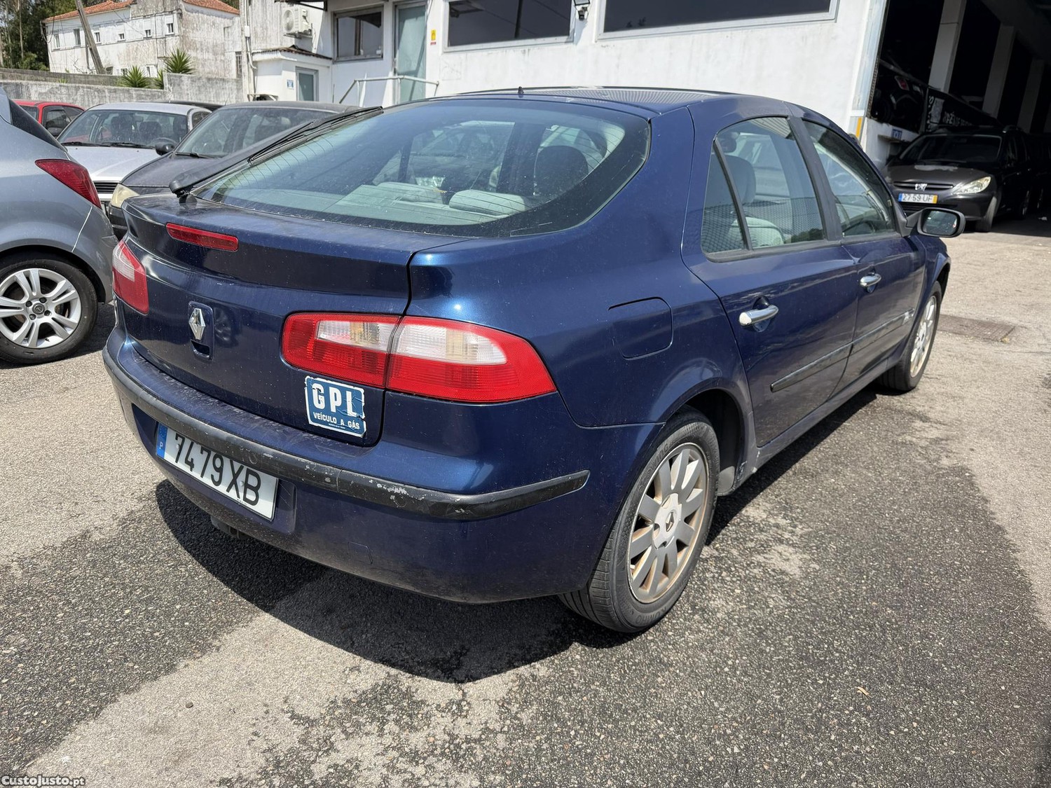Renault Laguna 1.8i — fotografia 14